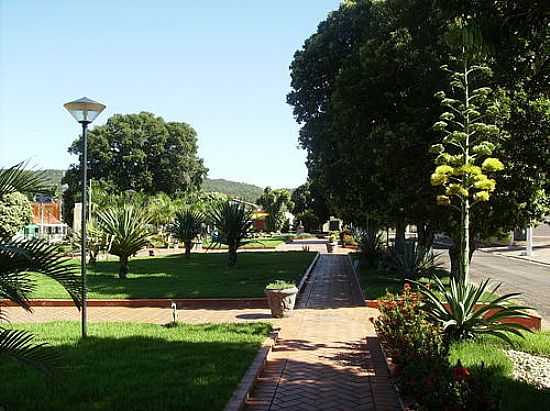PRAA SILVIO FERREIRA-FOTO:MARQUESSAMHA [PANORAMIO] - COXIM - MS