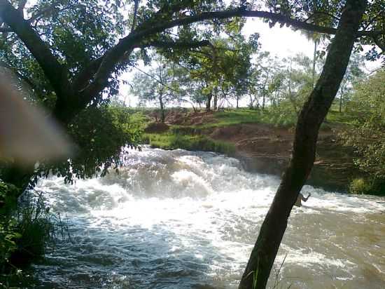 CACHOEIRA , POR MARIA APARECIDA - DEODPOLIS - MS