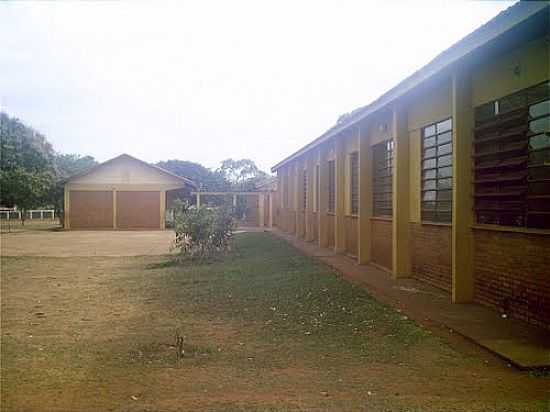 ESCOLA ESTEFANA CENTURION GAMBARRA-FOTO:JHONATAN S. PAZ [PANORAMIO] - DOIS IRMOS DO BURITI - MS