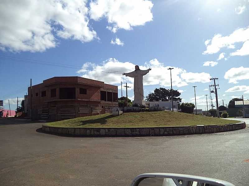 INOCNCIA-MS-CRISTO REDENTOR NO CENTRO-FOTO:GAL DOS ANJOS - INOCNCIA - MS