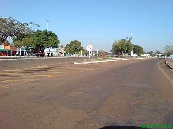 AVENIDA EM JARDIM-FOTO:BARATAO - JARDIM - MS