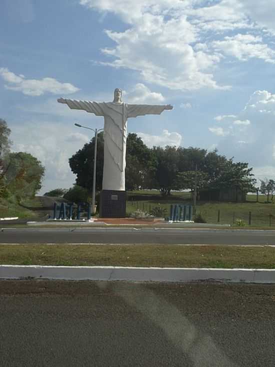 CRISTO REDENTOR NA ENTRADA DE JATE-FOTO:PAULO YUJI TAKARADA - JATE - MS