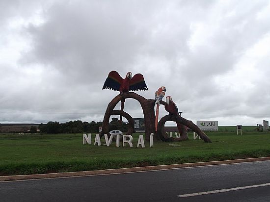 MONUMENTO NA ENTRADA DA CIDADE DE NAVIRA-MS-FOTO:JOS CARMINATTI - NAVIRA - MS