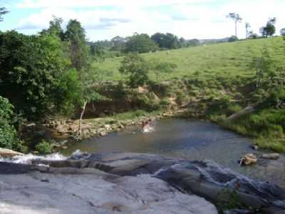 CACHOEIRA DO CORREGO AGUA RASA, POR WAGNER SILVERIO DA SILVA - NOVA AMRICA - MS