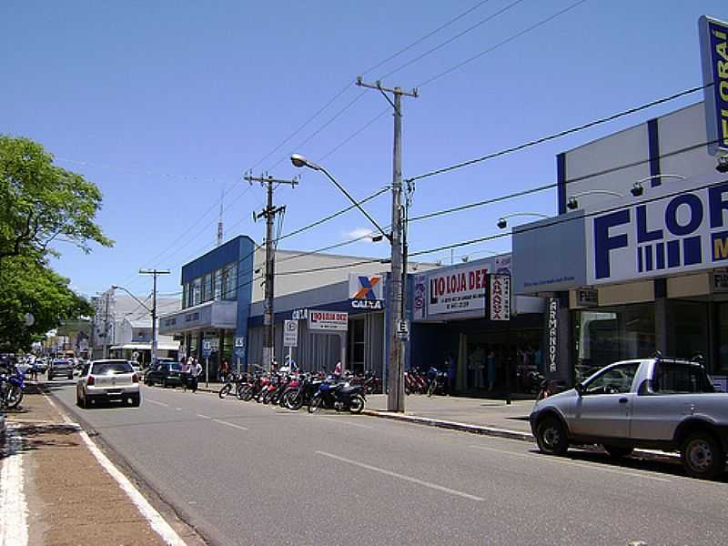 CENTRO DE NOVA ANDRADINA VISTO A PARTIR DA AVENIDA ANTONIO JOAQUIM DE MOURA ANDRADE - NOVA ANDRADINA - MS