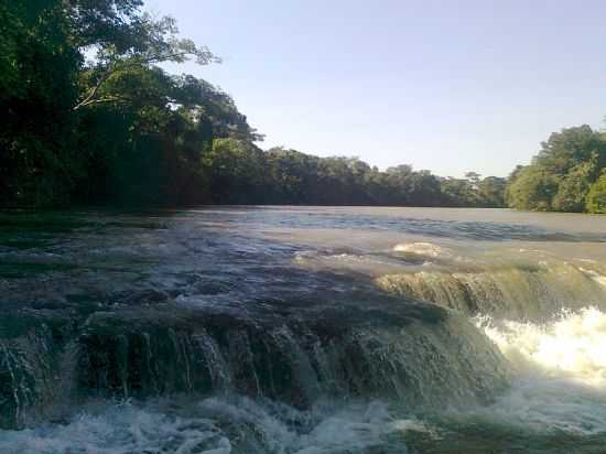 CACHOEIRA NO RIO TAQUARI. CHACARA BANANAL, POR THIAGO RAMOS - PEDRO GOMES - MS