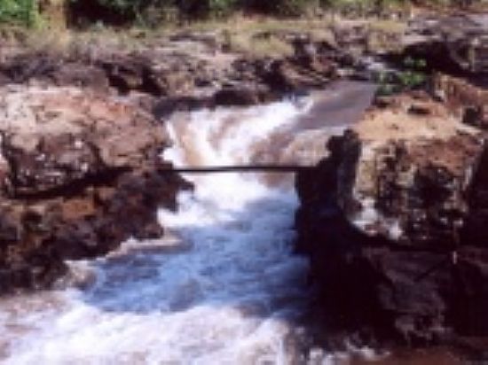 CACHOEIRA - ROCHEDO - MS