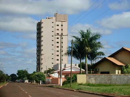 AVENIDA ANTERO LEME EM SIDROLNDIA-FOTO:VALMOR LUIZ ADONA - SIDROLNDIA - MS