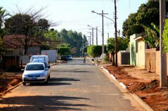 RUA, FOTO RICARDO M. MATEUS, POR JOS CARLOS DOS SANTOS - TAQUARUSSU - MS