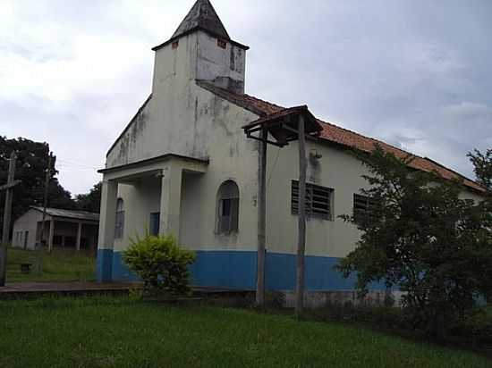 IGREJA EM GUA FRIA-FOTO:BRCOUPLE  - GUA FRIA - MT