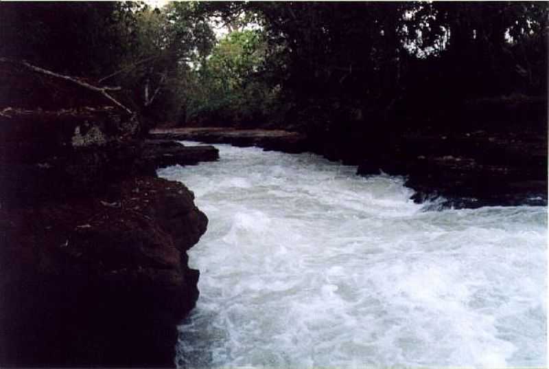 ALTO ARAGUAIA-MT-CACHOEIRA DOS PADRES-FOTO:CAMARAALTOARAGUAIA.MT. - ALTO ARAGUAIA - MT