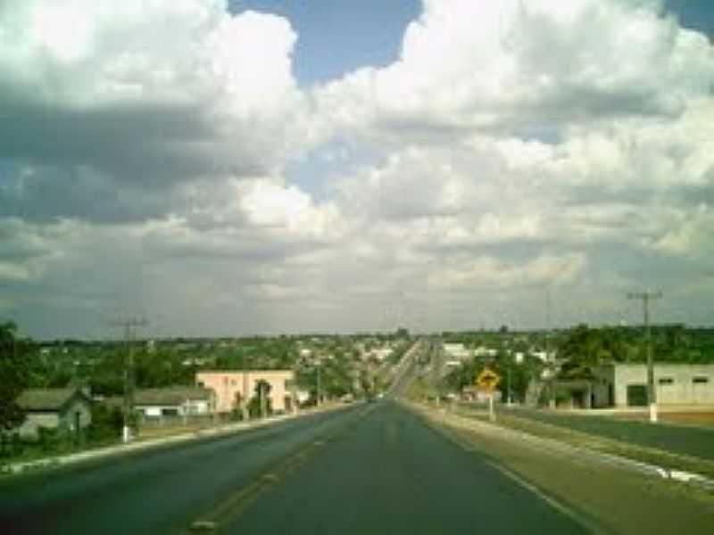 ALTO GARAS-MT-ENTRADA DA CIDADE-FOTO:MIGUEL_FERREIRA - ALTO GARAS - MT