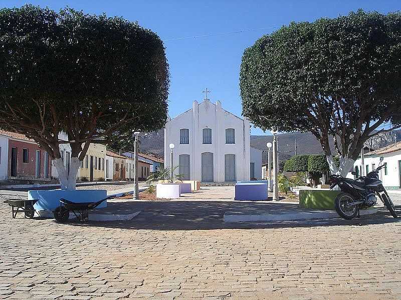 BOM SOSSEGO-BA-PRAA E IGREJA MATRIZ-FOTO:FLAVIANO SILVA - BOM SOSSEGO - BA