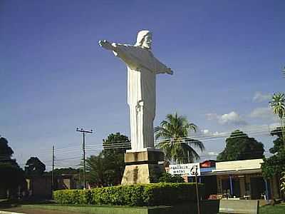 ESTATUA DA PRAA POR ALAOR GOMES - ARAGUAIANA - MT