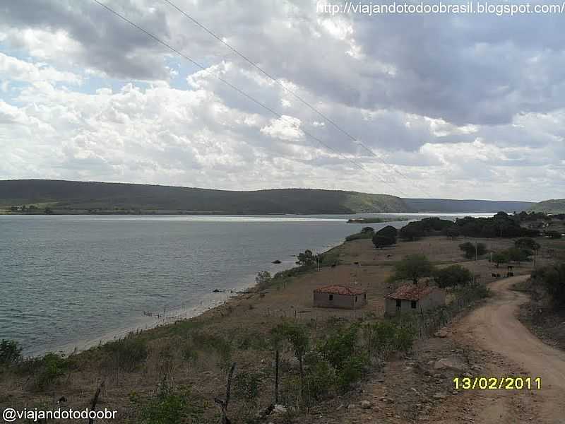 BELO MONTE-AL-CASAS E ESTRADA S MARGENS DO RIO SO FRANCISCO-FOTO:SERGIO FALCETTI - BELO MONTE - AL