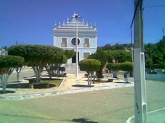 PRAA E IGREJA MATRIZ DE N.SRA.DO BOM CONSELHO-FOTO:THYCIANO - BELO MONTE - AL