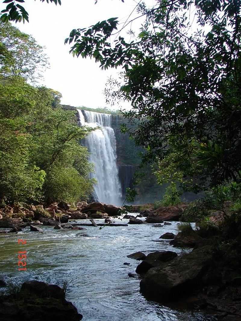 BATOVI-MT-CACHOEIRA DA FUMAA-FOTO:ROGRIO SALLES - BATOVI - MT