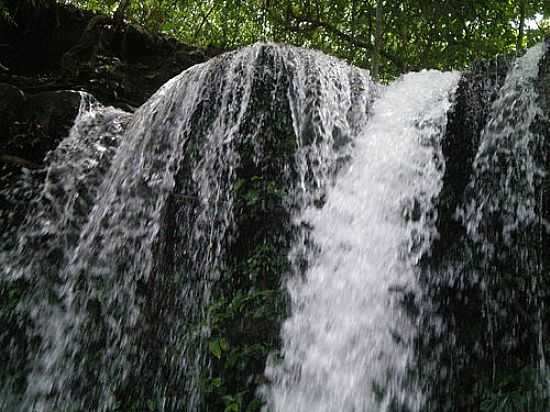 CACHOEIRA EM CAMPINPOLIS-FOTO:NILMA GONALVES - CAMPINPOLIS - MT