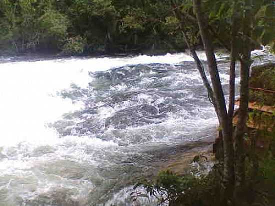 QUEDA DGUA NO BALNERIO RIO VERDE EM CAMPO NOVO DO PARECIS-MT-FOTO:FOTOPARECIS - CAMPO NOVO DO PARECIS - MT