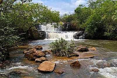 CACHOEIRA DA MARTINHA
FOTO POR ARNALDO-SP - CHAPADA DOS GUIMARES - MT