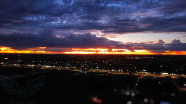 FINAL DE TARDE NA CIDADE., POR ANDR SILVA DE SOUZA. ANDRONEFOTOSEVIDEOSAEREOS - CONFRESA - MT