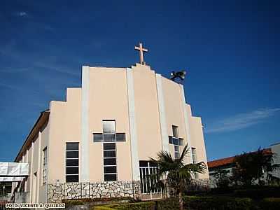 IGREJA MATRIZ DE SO
SEBASTIO FOTO VICENTE A. QUEIROZ - DOM AQUINO - MT