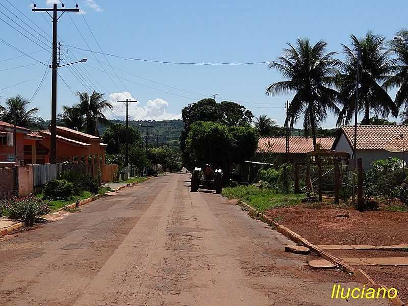 ENTRE RIOS-MT-RUA DA CIDADE-FOTO:LEANDRO LUCIANO - ENTRE RIOS - MT