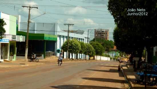 RUA DOS CAJUEIROS = AO FUNDO EDIFCIO EM CONSTRUO, POR JOO NETO - GUARANT DO NORTE - MT