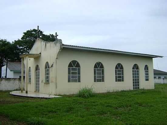 IGREJA SO CRISTVO NA VILA CASTANHAL MUNICPIO DE ITABA-FOTO:EDUARDO GOMES DE ANDRADE - ITABA - MT