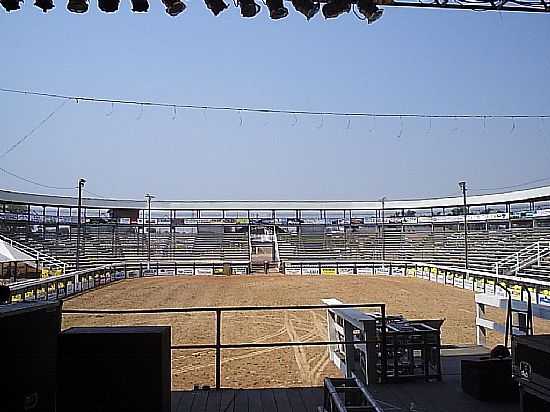 JUARA-MT-ARENA DE RODEIO DA ACRIVALE-FOTO:JUARANET - JUARA - MT