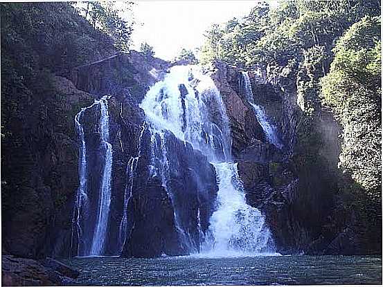 CACHOEIRA DO TOMBADOR EM NOBRES-MT-FOTO:DEVALNIR - NOBRES - MT