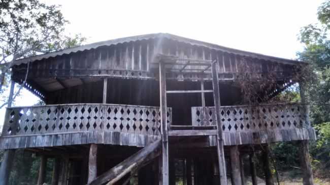 CASA ASSOMBRADA, POR CLEONICE GOMES DA SILVA MAYNART - NOVA UBIRAT - MT