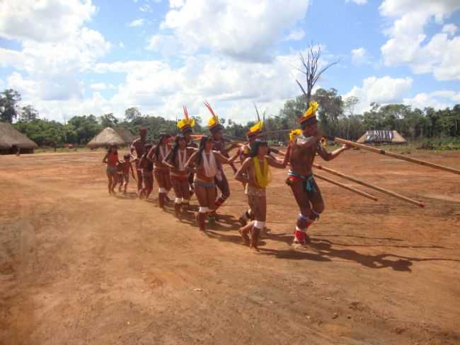 INDIOS TUPAR, POR CLEONICE GOMES DA SILVA MAYNART - NOVA UBIRAT - MT