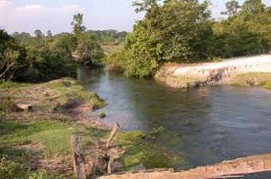 RIO EM NOVA UBIRAT-FOTO:SILURUS.ACNATSCI - NOVA UBIRAT - MT