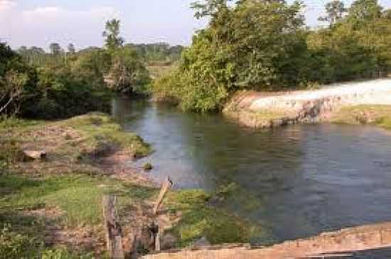 RIO EM NOVA UBIRAT-FOTO:SILURUS.ACNATSCI - NOVA UBIRAT - MT