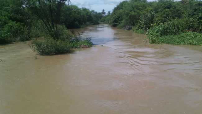 RIO DO ANTNIO, POR ALESSANDRO SIL - BRUMADO - BA