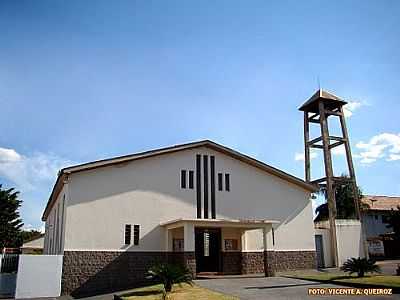 IGREJA MATRIZ DE SO 
PEDRO APSTOLO FOTO
VICENTE A. QUEIROZ - PEDRA PRETA - MT