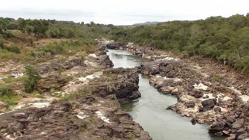 PONTE BRANCA-MT-TRECHO DO RIO ARAGUAIA COM MUITAS PEDRAS-FOTO:RAFAEL JOS RORATO  - PONTE BRANCA - MT