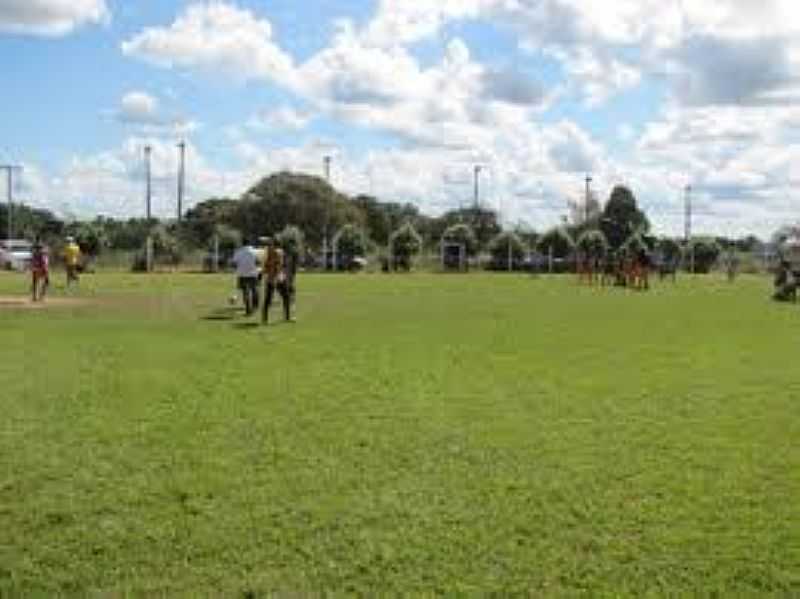 PONTINPOLIS-MT-CAMPO DE FUTEBOL-FOTO:WWW.JREPORTERDOARAGUAIA.COM  - PONTINPOLIS - MT