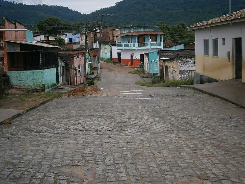 BUERAEMA-BA-RUA P,BAIRRO SANTA HELENA-FOTO:LUS SENNA - BUERAREMA - BA