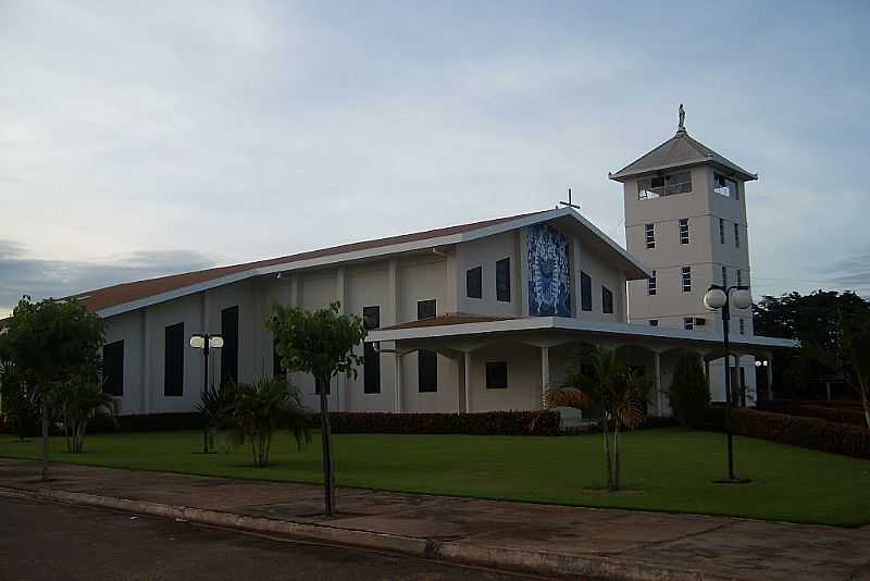 QUERNCIA-MT-IGREJA DE N.SRA.IMACULADA CONCEIO-FOTO:XYKO - QUERNCIA - MT