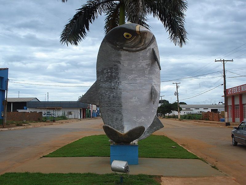 SO JOS DO RIO CLARO-MT-MONUMENTO AO PEIXE MATRINX,COMUM NA REGIO-FOTO:MANOEL FRANCISCO DOS SANTO - SO JOS DO RIO CLARO - MT