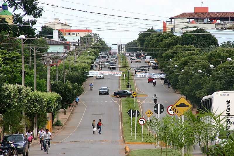 SORRISO-MT-AVENIDA TENCREDO NEVES-FOTO:ROTHIS - SORRISO - MT