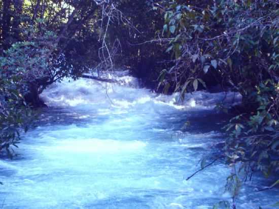 CORREGO DO SALTO, POR EDSON WALTER CAVALARI - TANGAR DA SERRA - MT