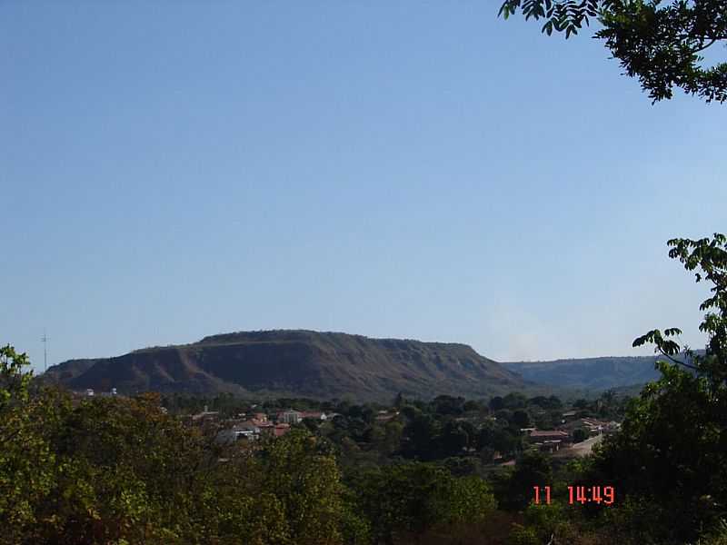 TESOURO-MT-A CIDADE E A SERRA-FOTO:ROGRIO SALLES - TESOURO - MT