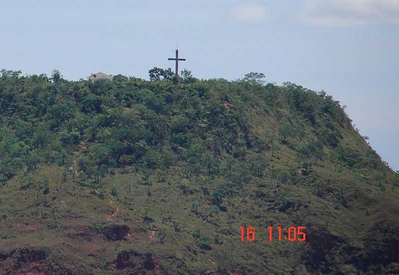 TESOURO-MT-CRUZEIRO NO MORRO DE SANTA LUZIA-FOTO:ROGRIO SALLES - TESOURO - MT