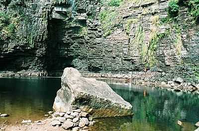 CACHOEIRA DOS NAMORADOS FOTO CARLOS
M FERREIRA - VILA BELA DA SANTSSIMA TRINDADE - MT