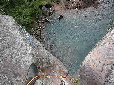 CACHOEIRA DOS NAMORADOS FOTO CARLOS
M FERREIRA - VILA BELA DA SANTSSIMA TRINDADE - MT