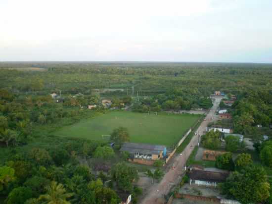 UM DOS CAMPOS DE FUTEBOL DA VILA DE ARAQUAIM, POR JAMES LOBO - ARAQUAIM - PA