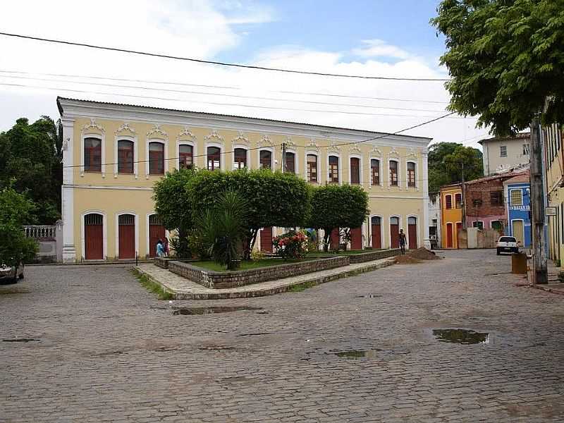 FRUM AUGUSTO TEIXEIRA DE FREITAS - CACHOEIRA - BA